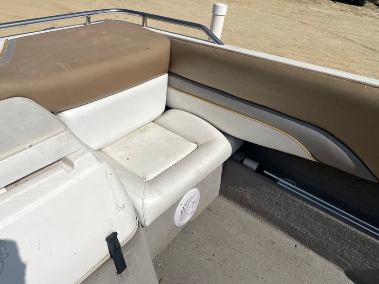#1243-•-1993-starcraft-191-fiberglass-boat-(has-wi-title)-image-81