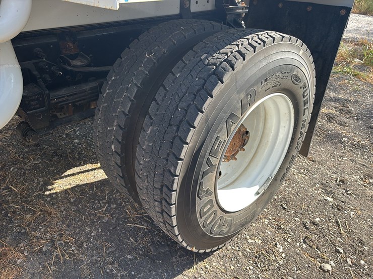 2024-ford-f750-image-7