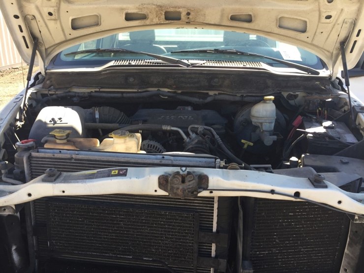 2005-dodge-2500-image-8