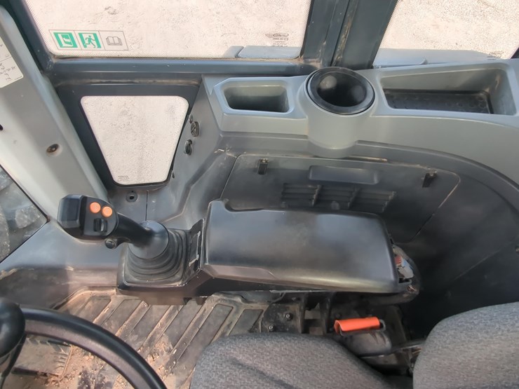 2022-deere-624p-image-14