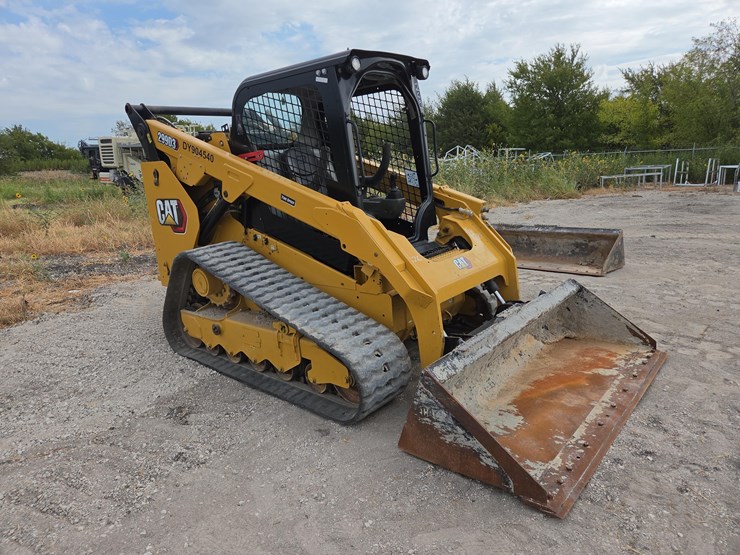 2022-caterpillar-299d3-image-3