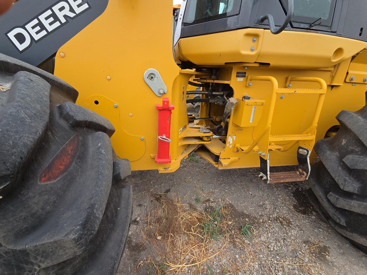 2021-deere-624p-image-7