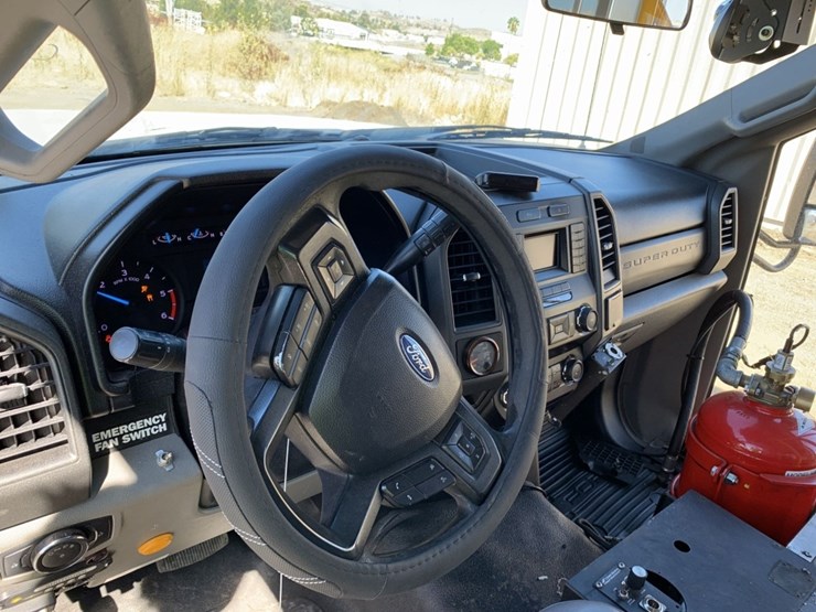 2019-ford-f550-xl-image-5