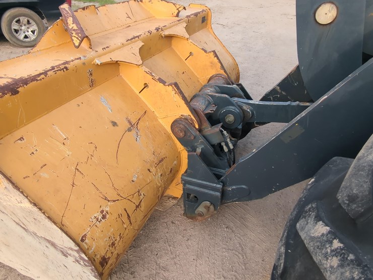 2022-deere-624p-image-8