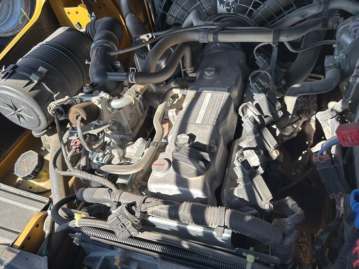 2023-caterpillar-gp30n-image-12