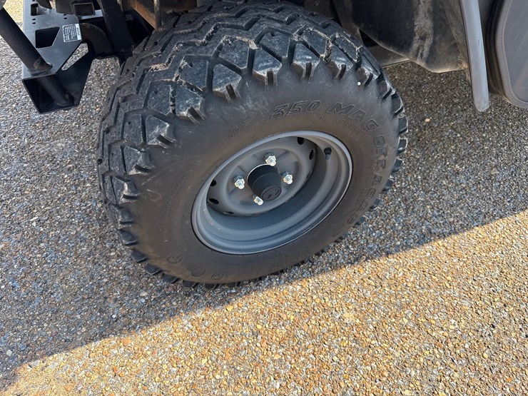 2017-kubota-rtvx1140-image-12