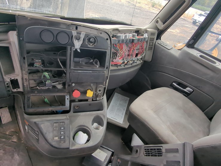 2014-international-prostar-image-11