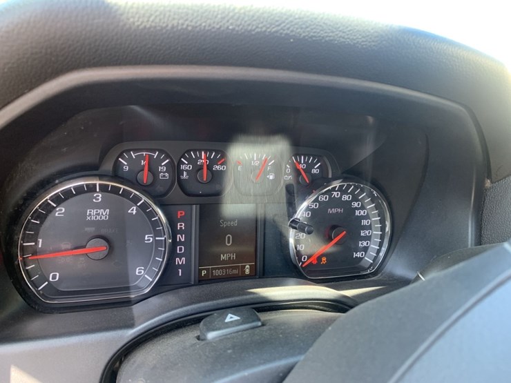 2015-chevrolet-silverado-2500-image-5