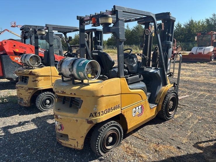 2022-caterpillar-gp30n-image-3