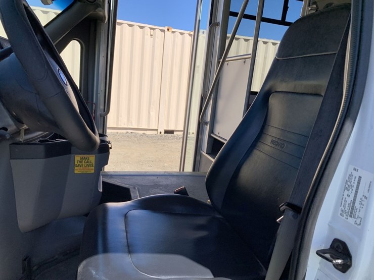 2016-ford-e450-image-8