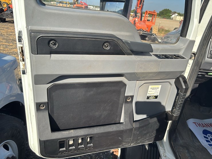 2023-mack-md642r-water-truck-sn:1m2mdaaaxps071901-image-18