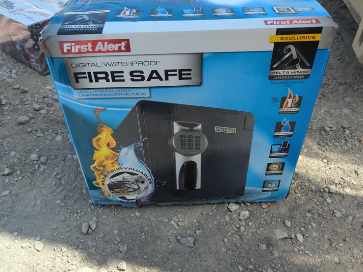 new-first-alert-2087fa-.94-cu-ft-fire-and-water-proof-dial-combination-safe-new-support-equipment-image-1