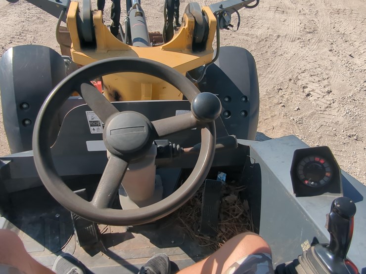 deere-204k-image-17