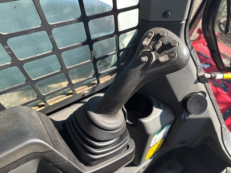 2021-bobcat-t76-image-20
