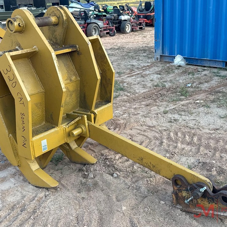 CATERPILLAR 320