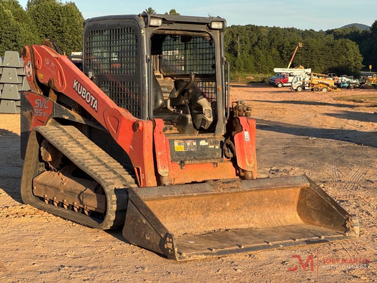 2019-kubota-svl95-2s-image-1