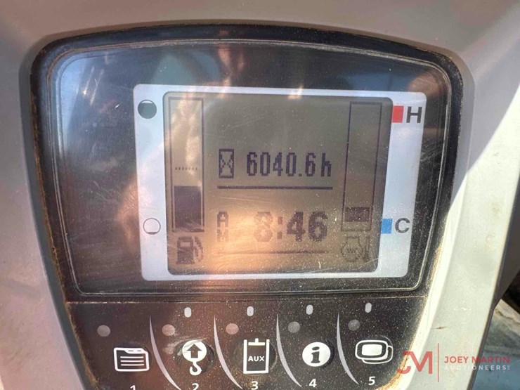 2019-kubota-kx057-4-image-32