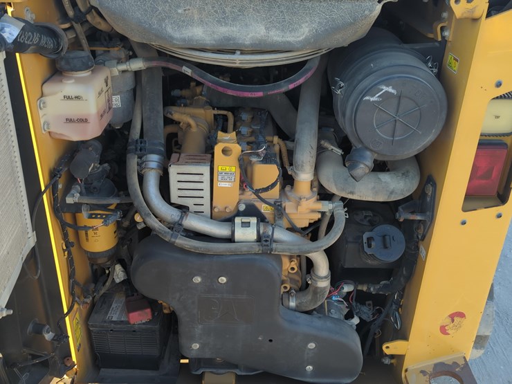 2021-caterpillar-259d3-image-9