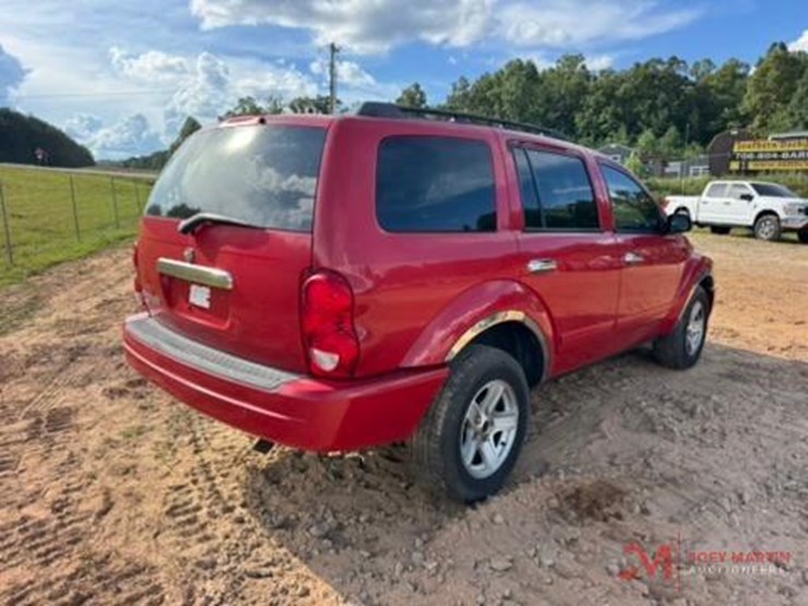 2004-dodge-durango-image-3