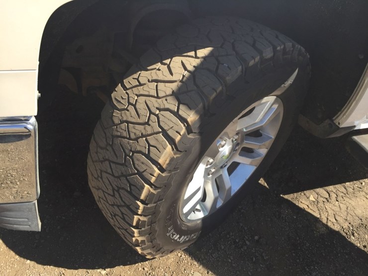2015-chevrolet-silverado-ltz-crew-cab-pickup,-image-13