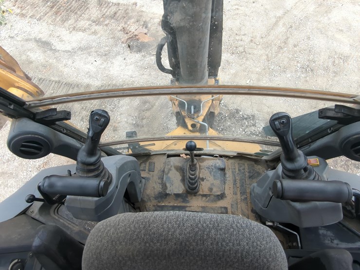 2021-deere-710l-image-17