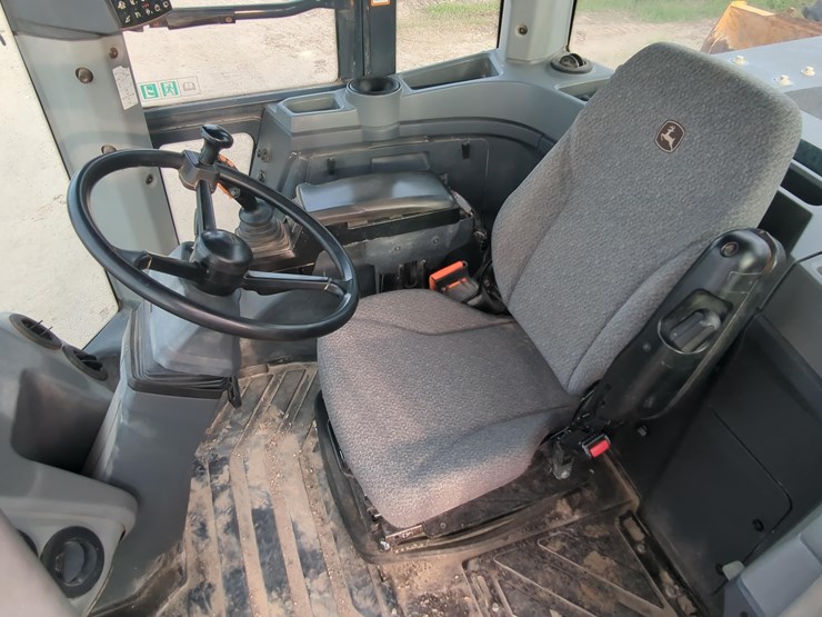 2022-deere-624p-image-13