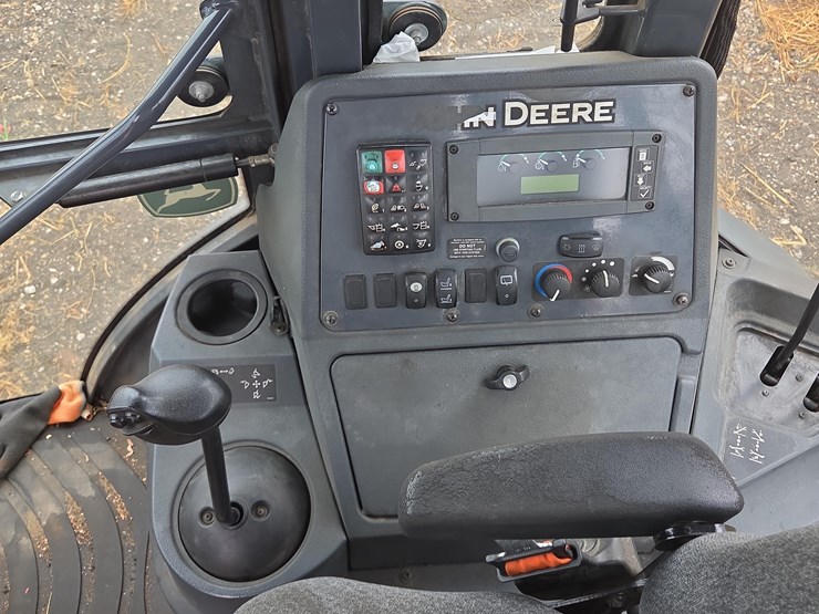 2021-deere-710l-image-18