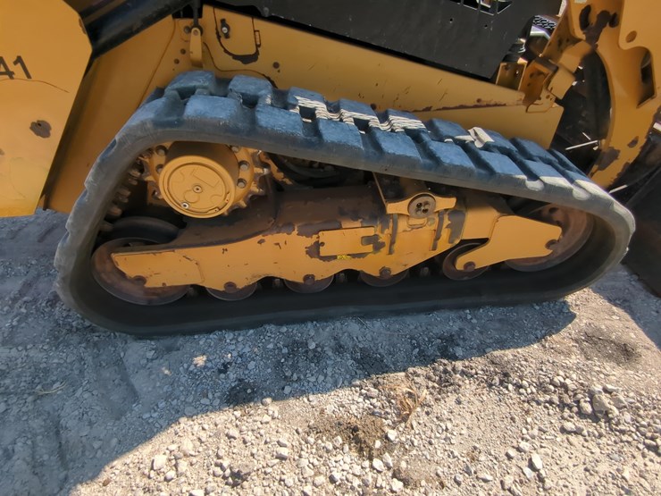 2022-caterpillar-259d3-image-8
