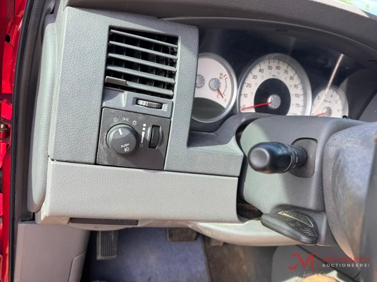 2004-dodge-durango-image-29