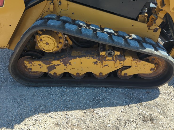 2021-caterpillar-259d-image-8