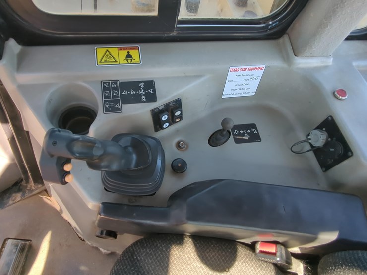 caterpillar-d6t-xl-image-16