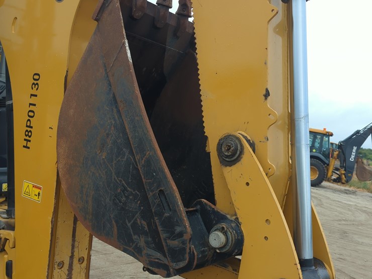 2023-caterpillar-416-image-7