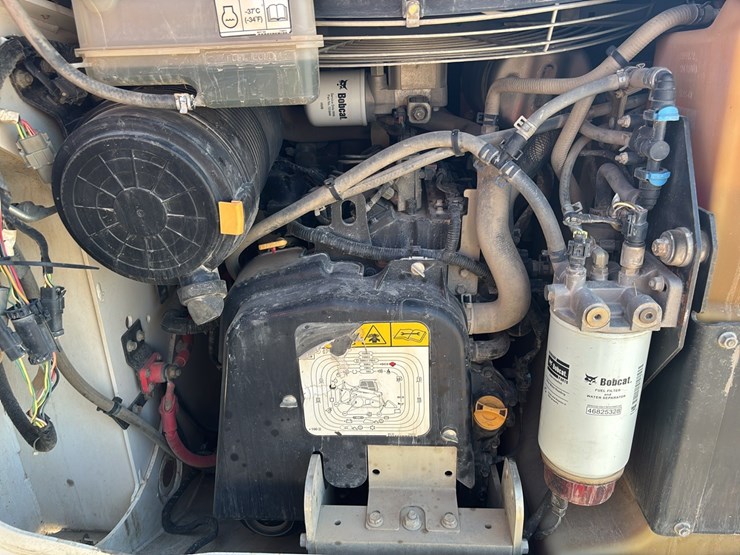 2021-bobcat-t76-image-8