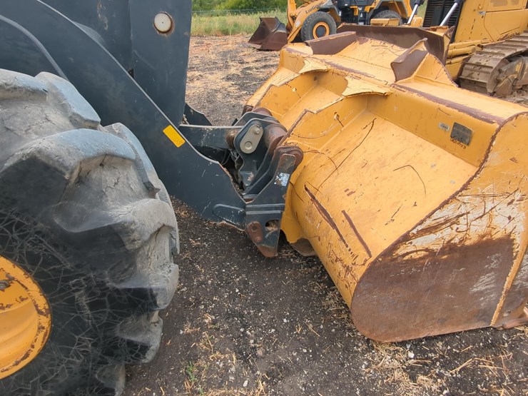 2022-deere-544p-image-9