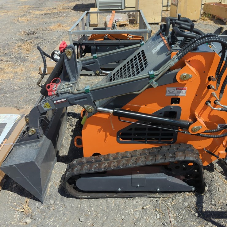 NEW LANDHONOR LHR-ME380R2 MINI TIRED LOADER