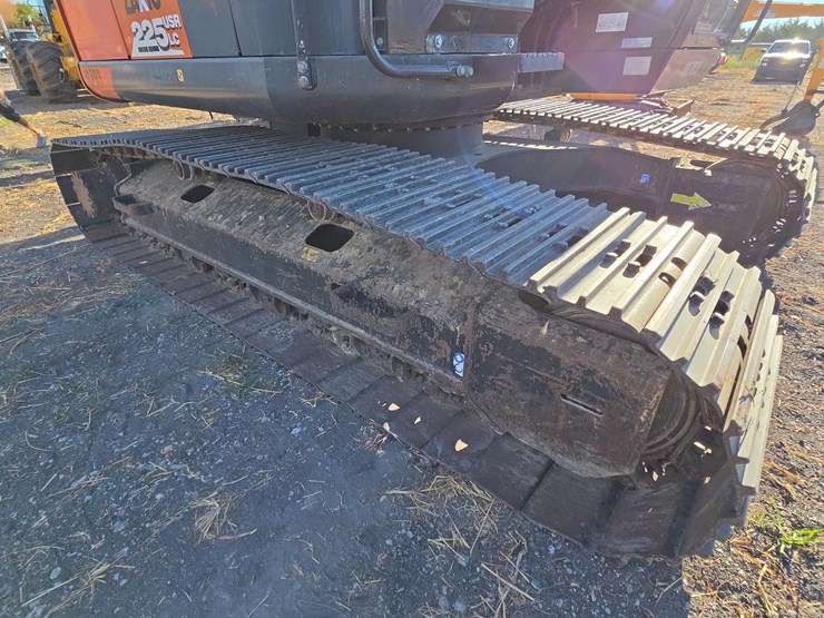 2020-hitachi-zx225usr-lc-6-image-17