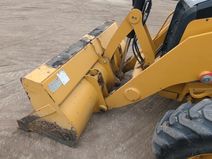 2023-caterpillar-416-image-10