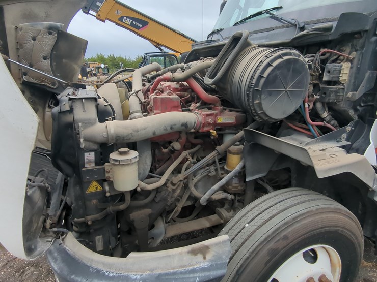 2014-international-prostar-image-8