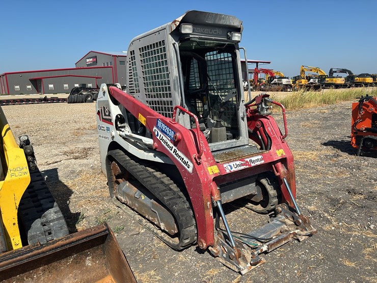 2008-takeuchi-tl8-image-2
