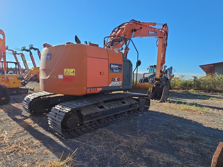 2020-hitachi-zx225usr-lc-6-image-6