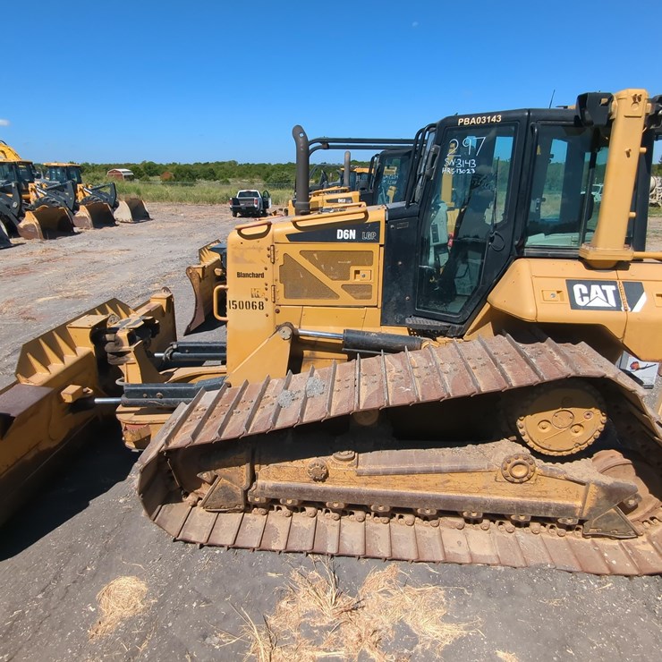 2015 CATERPILLAR D6N LGP