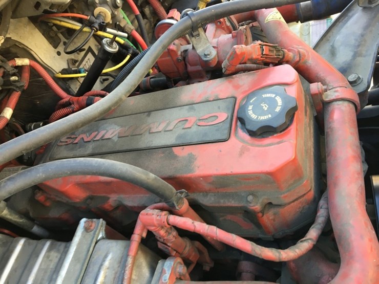 2019-freightliner-m2-106-image-7