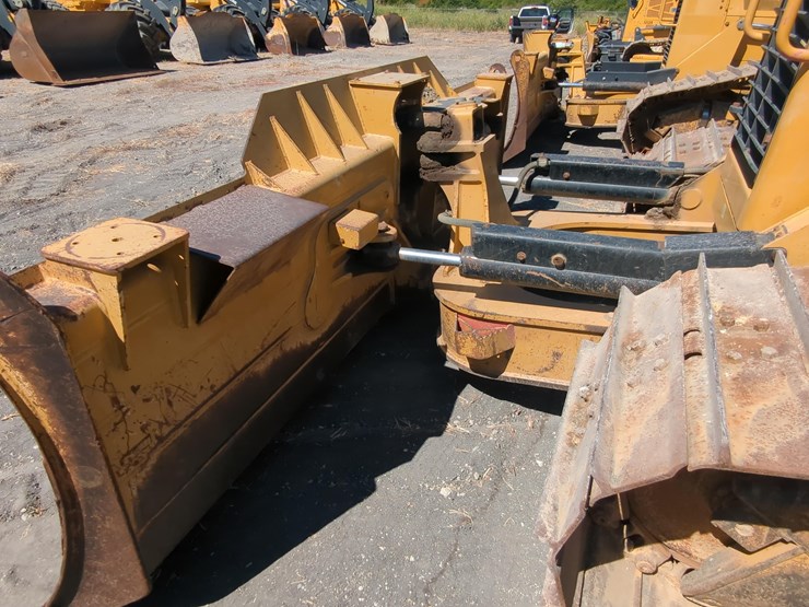2015-caterpillar-d6n-lgp-image-9