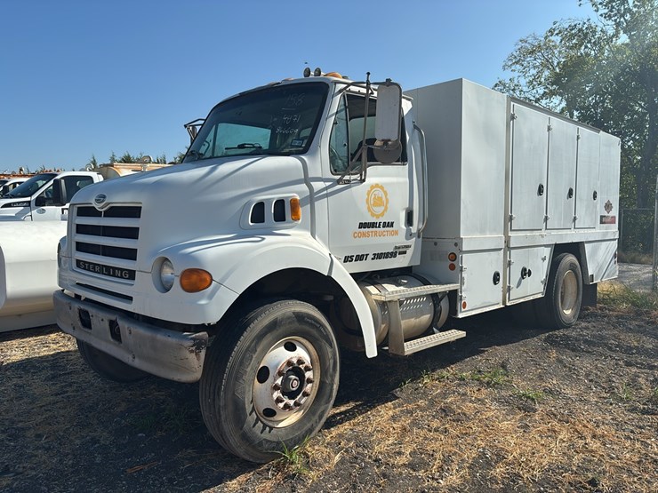 2007-sterling-l7500-image-1