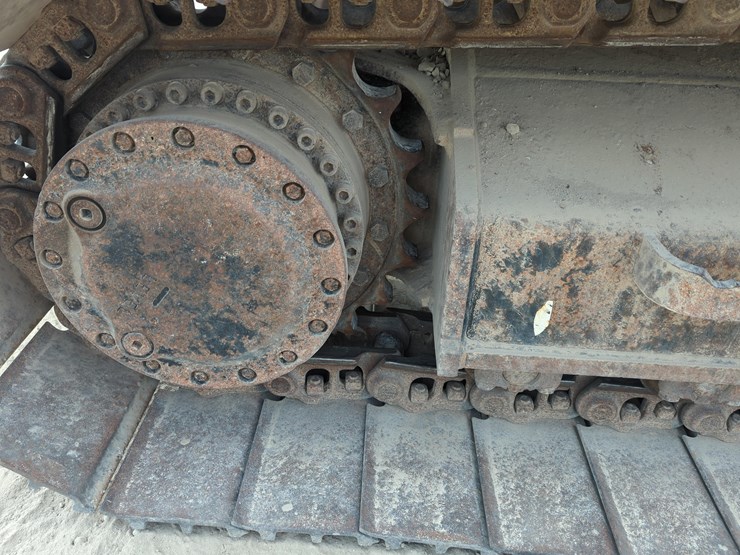 2020-caterpillar-320-image-13
