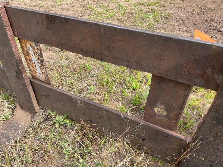 #6226-•-shop-made-mini-skid-steer-pallet-fork-attachment-image-16