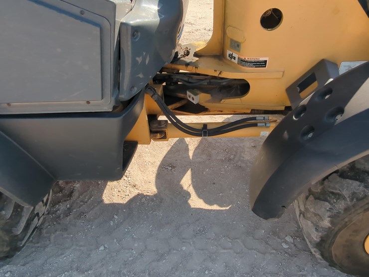 deere-204k-image-10