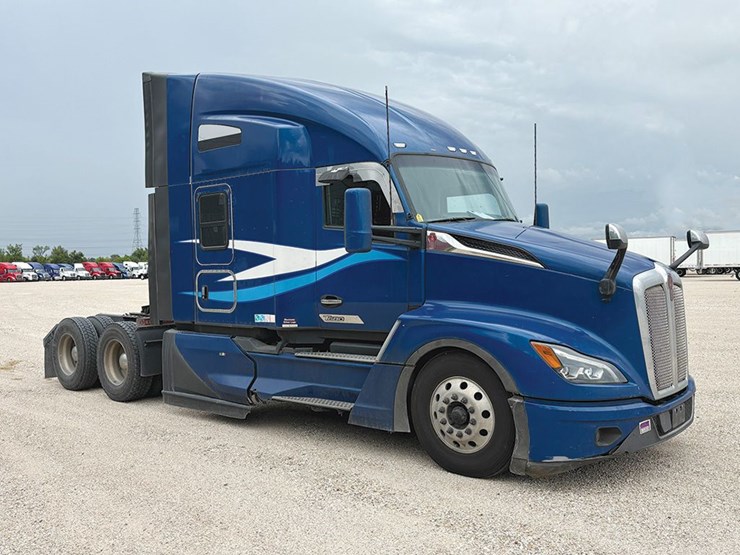 2024-kenworth-t680-image-1