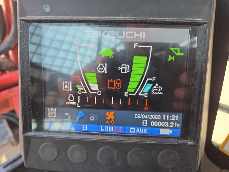 2023-takeuchi-tl12v2-image-18