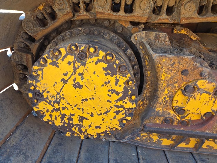 2017-komatsu-d61p-image-10
